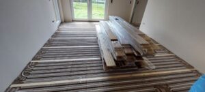 Fußbodenheizung mit Holzdielen aus Eiche