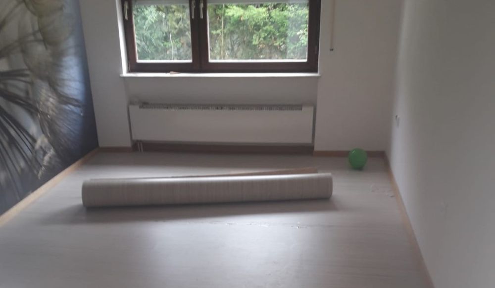 Kassel - Linoleum geklebt in Bahnen