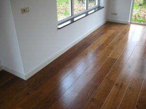 geölte Holzdielen aus geräucherter Eiche