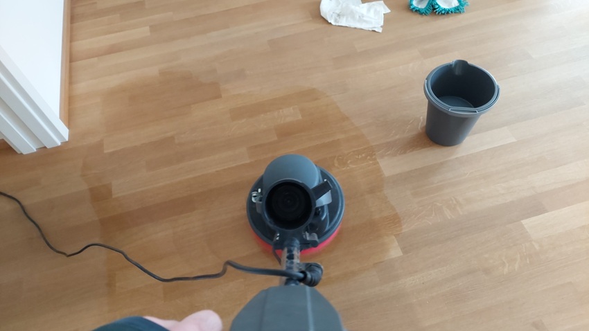 Reinigung von geölten Holzdielen mit dem Floorboy