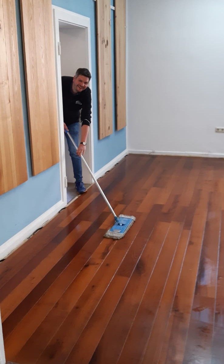 Bodenpflege mit DomoNatur Bodenseife